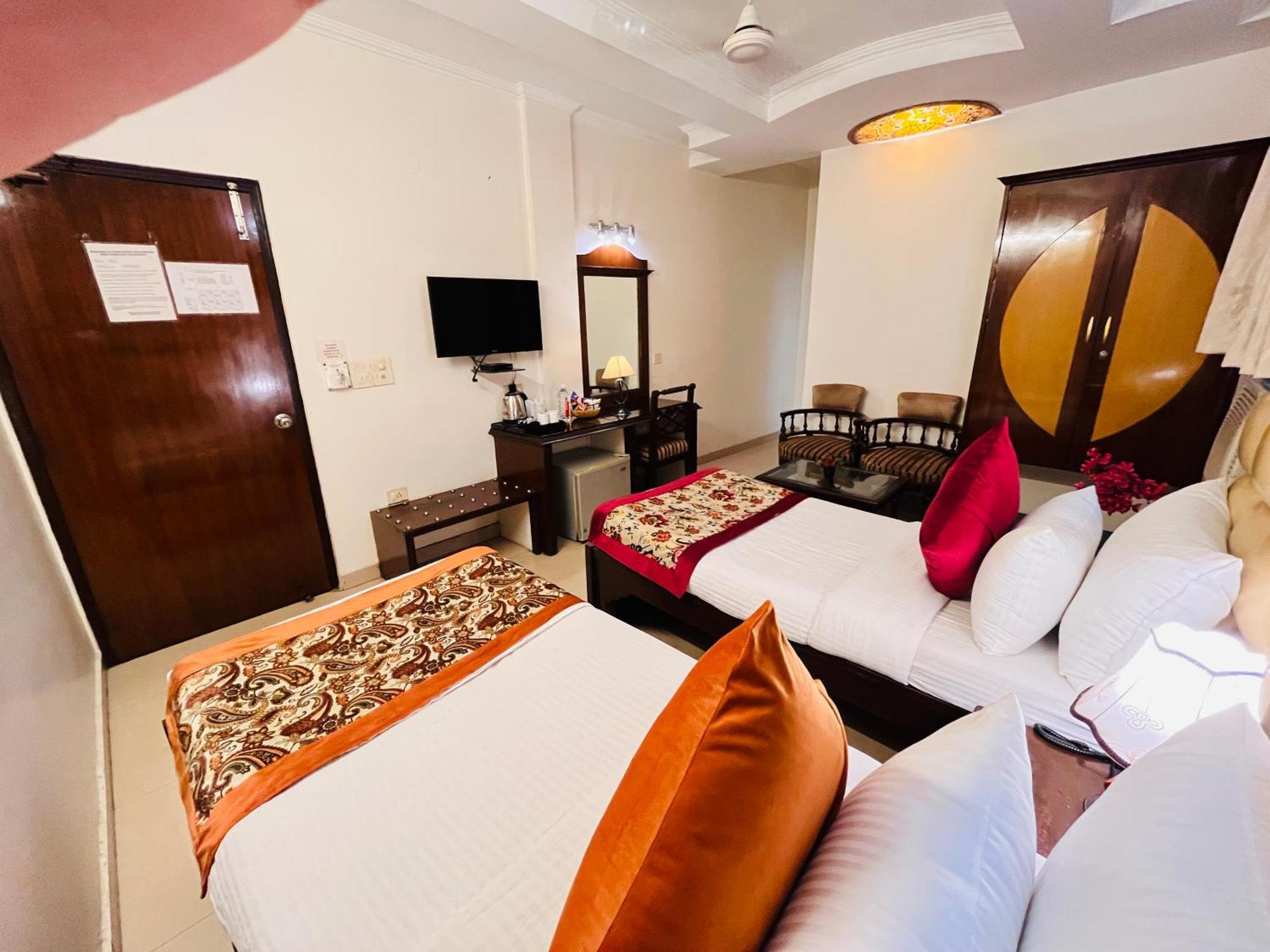 Hotel Paras - Karol Bagh Delhi Exterior foto