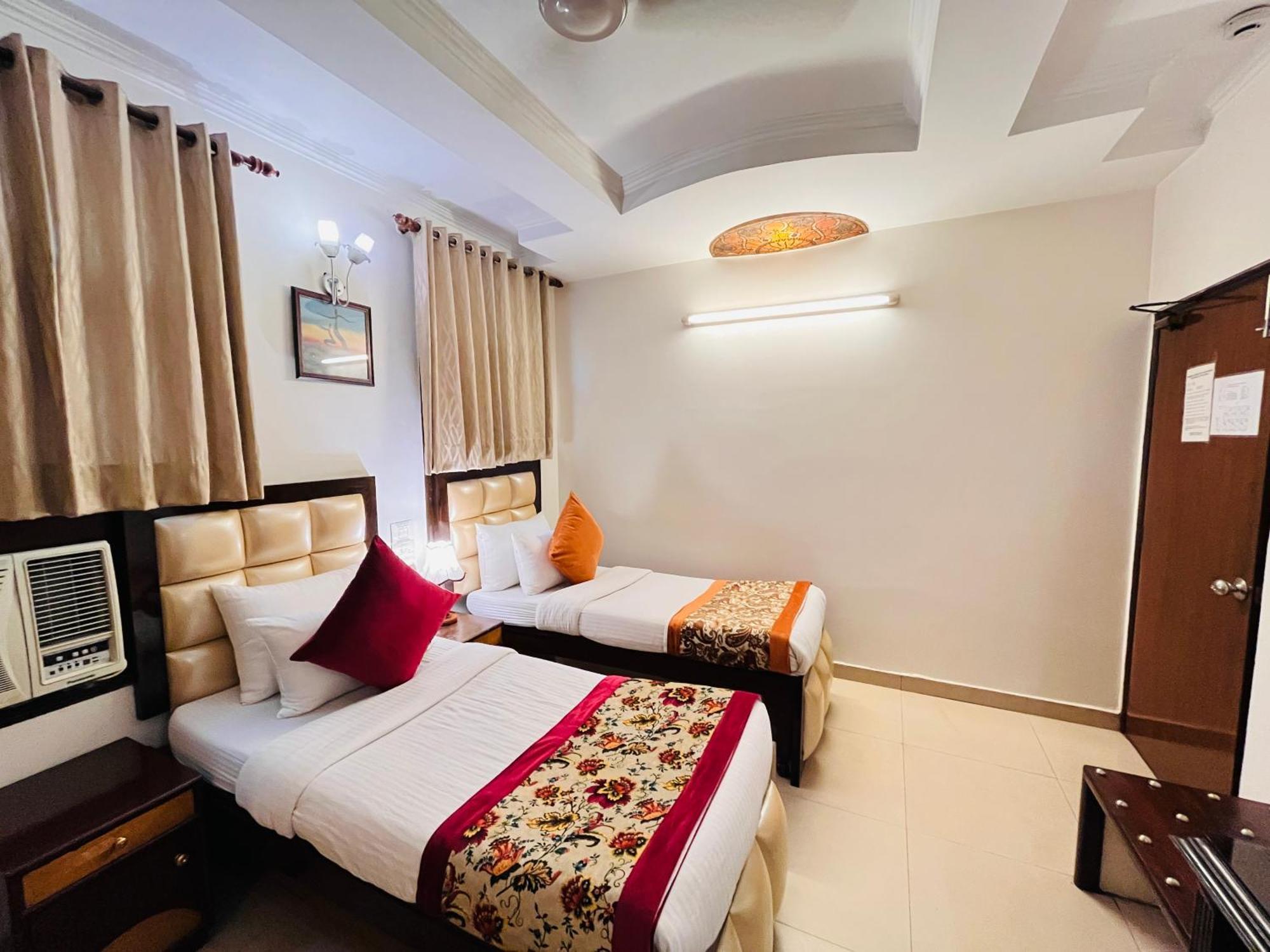Hotel Paras - Karol Bagh Delhi Exterior foto