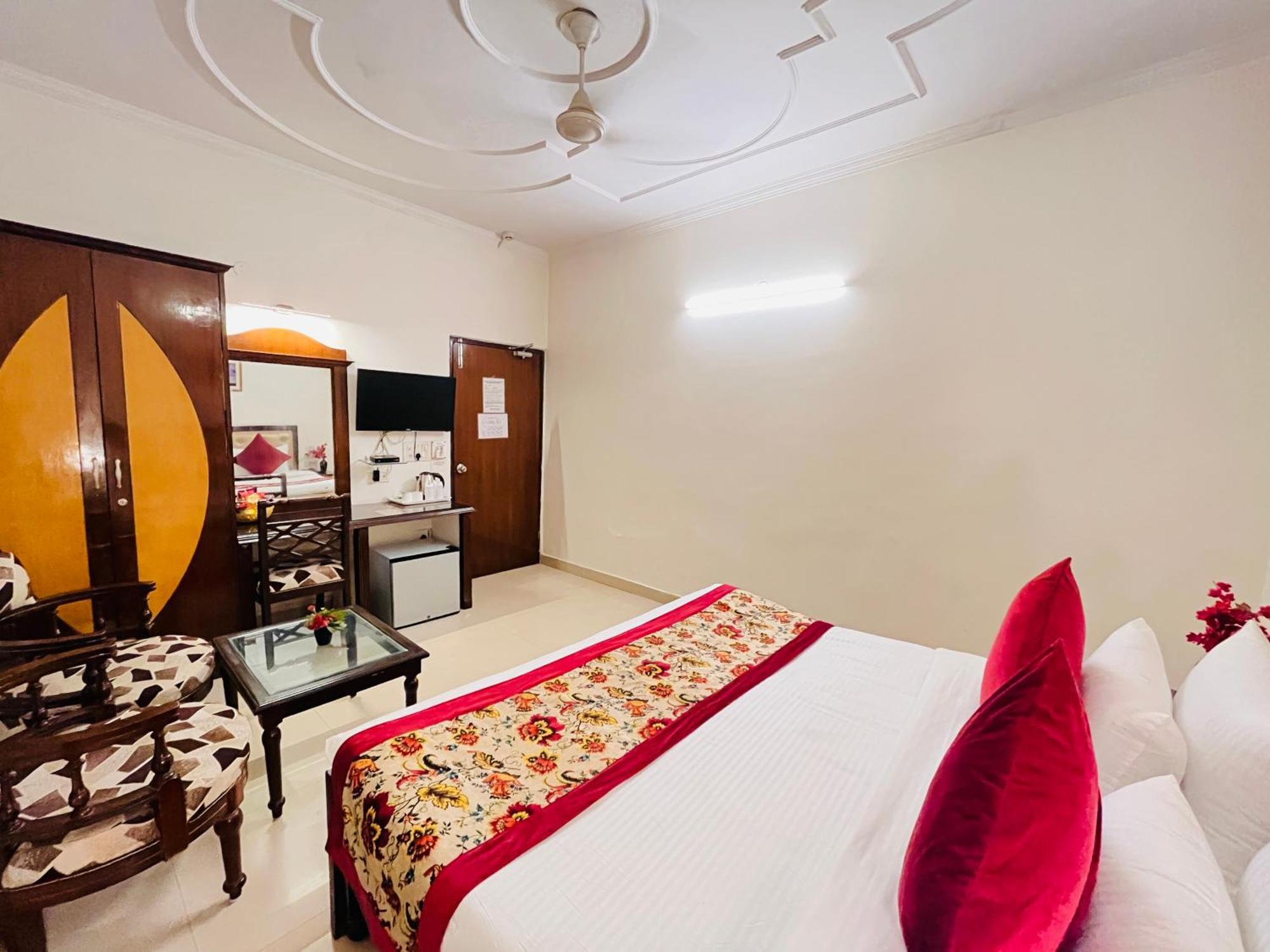 Hotel Paras - Karol Bagh Delhi Exterior foto
