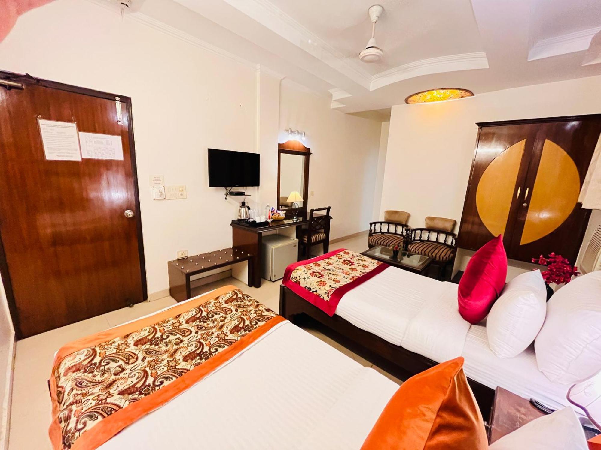 Hotel Paras - Karol Bagh Delhi Exterior foto